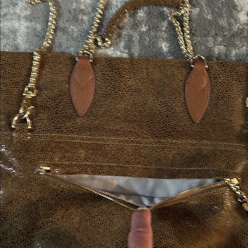 Sorial Textured Leather Handbag w Double Chainlink & Leather Handles & - Picture 6 of 11